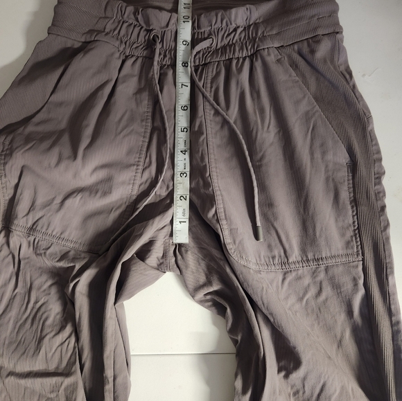 Lululemon Beyond The Studio Joggers Lunar Rock Size 4 - Picture 6 of 7